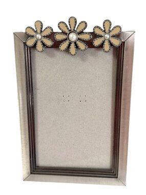 5x7 Floral Metal Picture Frame Cream Enamel Daisies Faux Pearls Tabletop